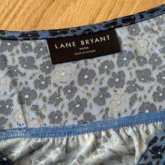 Lane Bryant Ruched Button-Front Knit & Woven Blouse Blue Floral Plus Size 14/16 - Picture 5 of 11